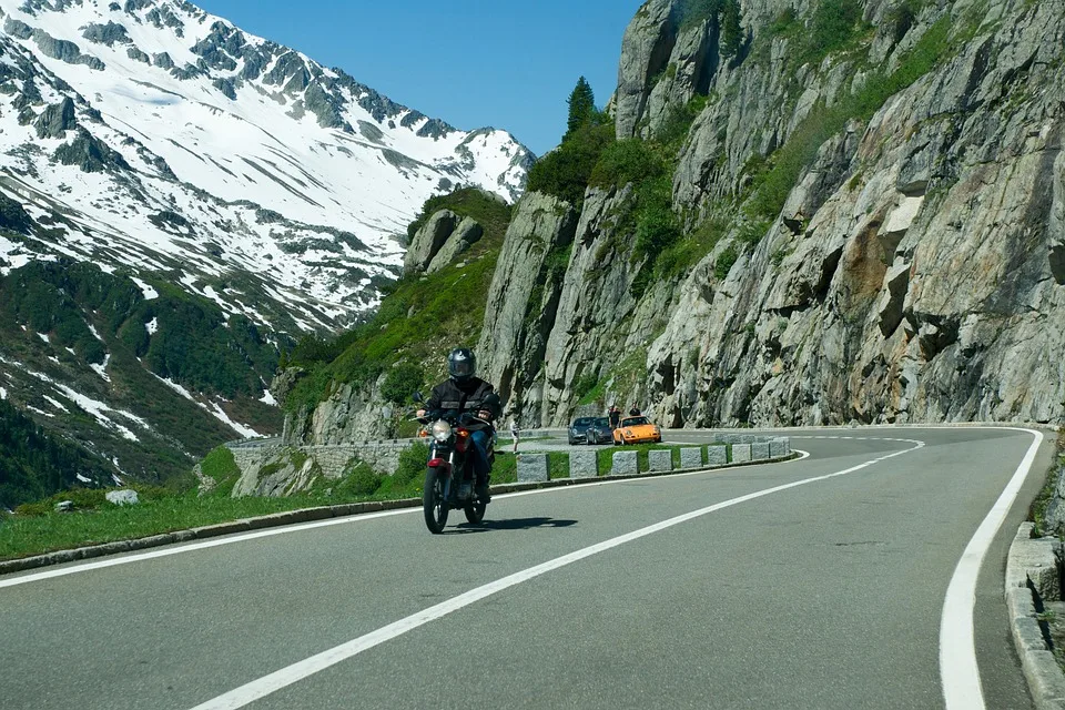 Fahrzeugzusammenstoss In Georgsmarienhuette Motorradfahrer Schwer Verletzt Jpg.webp