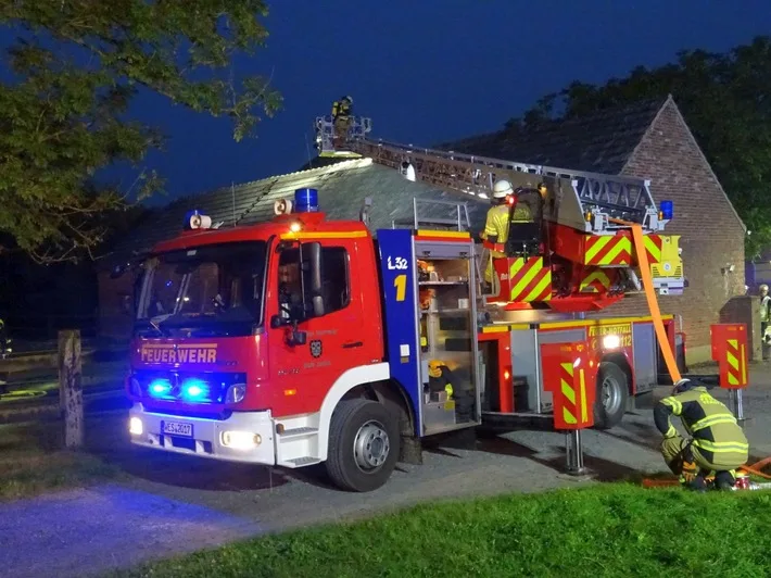 Feuerwehreinsatz In Xanten Pkw Brand Und Rauchmelder Alarm Jpeg.webp