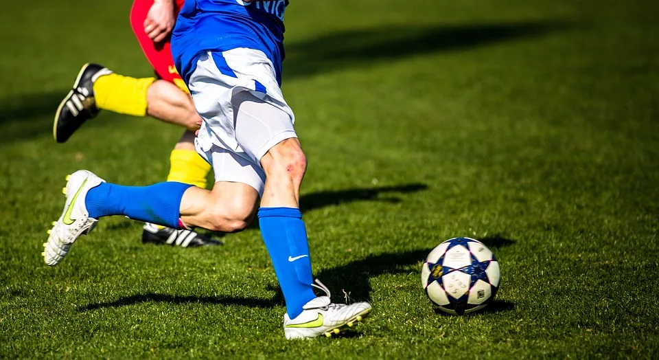 Jannik Mause Glaenzt Beim Pokal Sieg Doppeltorschuetze Gegen Ex Klub Jpg.webp