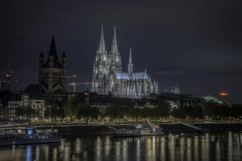 Koeln Bohren In Die Zukunft Glasfaserausbau Erreicht Neue Hoehen Jpg.webp