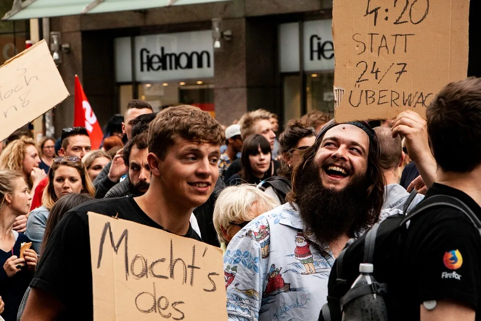 Leon Walter Der Linke Im Schatten Von Hoecke Bei Der Jpg.webp