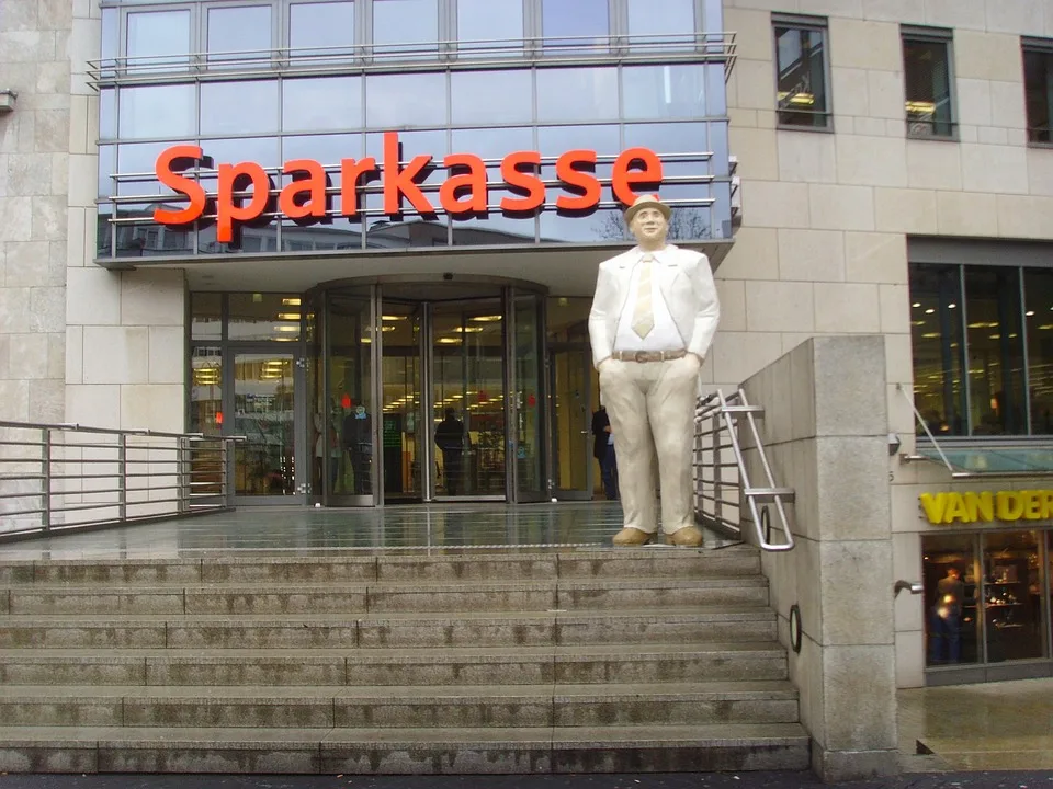 Neueroeffnung Der Sb Filialen Sparkasse Kaempft Gegen Automatensprenger Jpg.webp