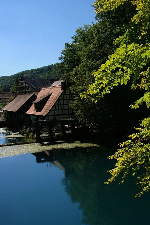 Sanierung Des Blautopfs Beruehmte Sehenswuerdigkeit Fuer Jahre Gesperrt Jpg.webp