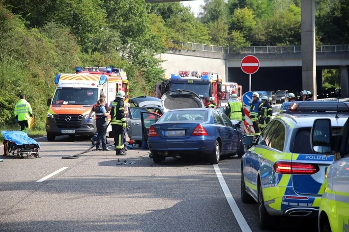 Schauriger Verkehrsunfall Auf B41 Zwei Schwerverletzte Bei Neunkirchen Jpeg.webp