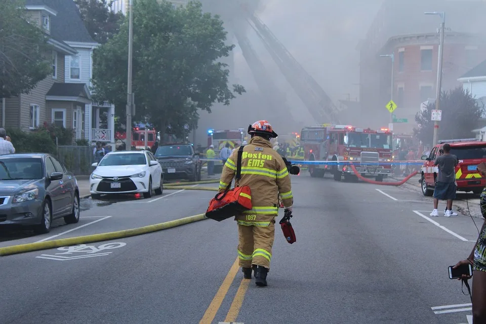 Schneller Einsatz Feuerwehr Mayen Loescht Brand An Lueftungsanlage Jpg.webp