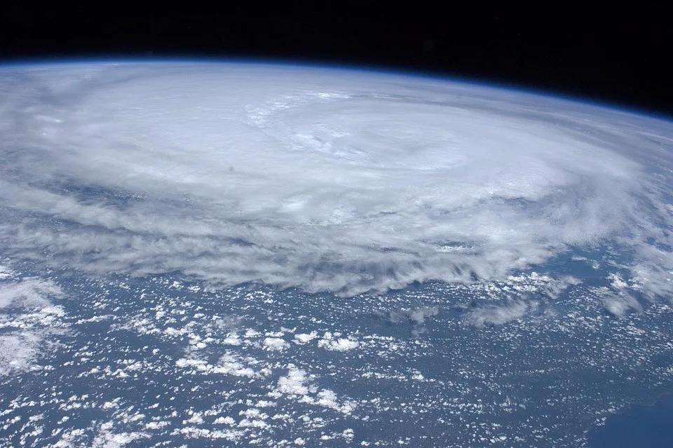 Taifun Shanshan Japan Kaempft Gegen Sturm Und Verheerende Ueberschwemmungen Jpg.webp