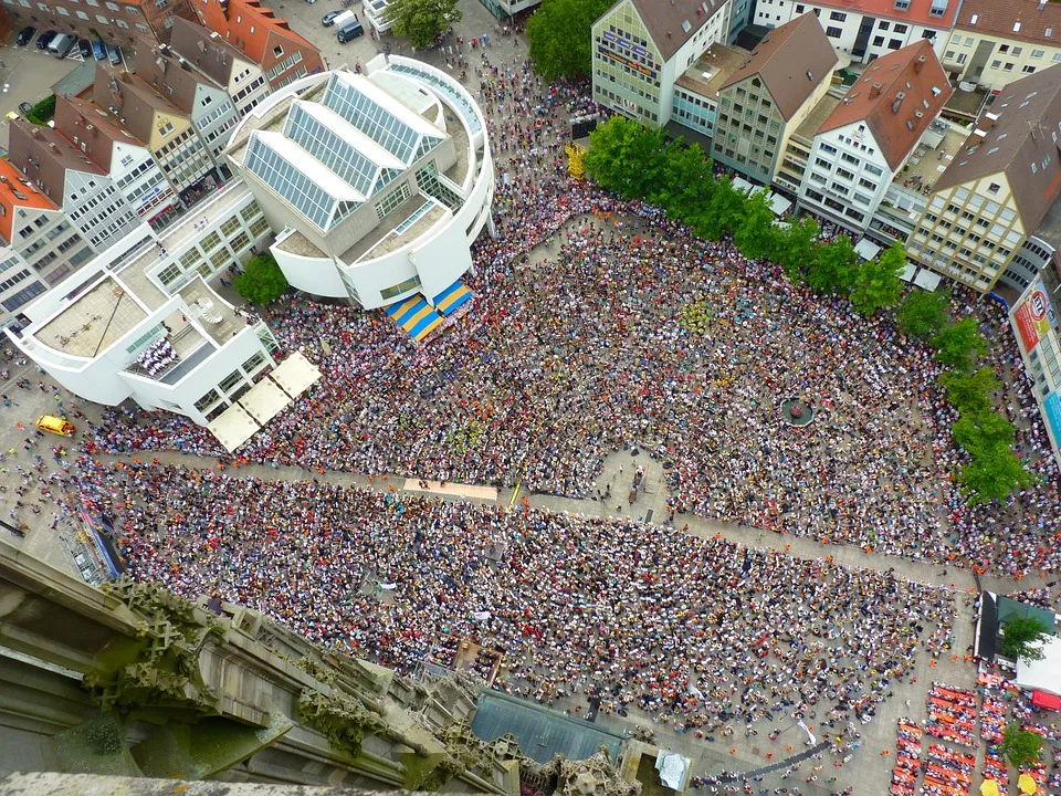 Tausende Protestieren In Erfurt Gegen Afd Und Rechtsruck Jpg.webp