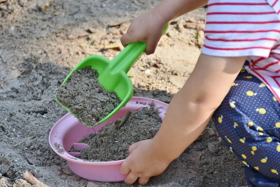 Verdaechtiger Am Spielplatz Polizei Schaltet Sich Ein Jpg.webp