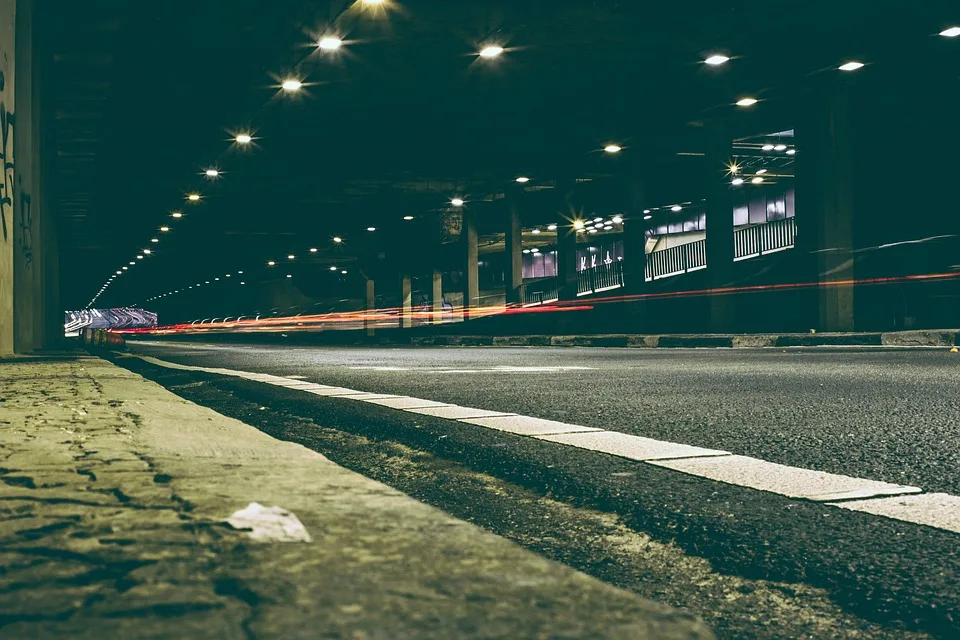 Verkehrsunfall Auf A1 Metallgegenstand Verursacht Sachschaden An Neun Fahrzeugen Jpg.webp