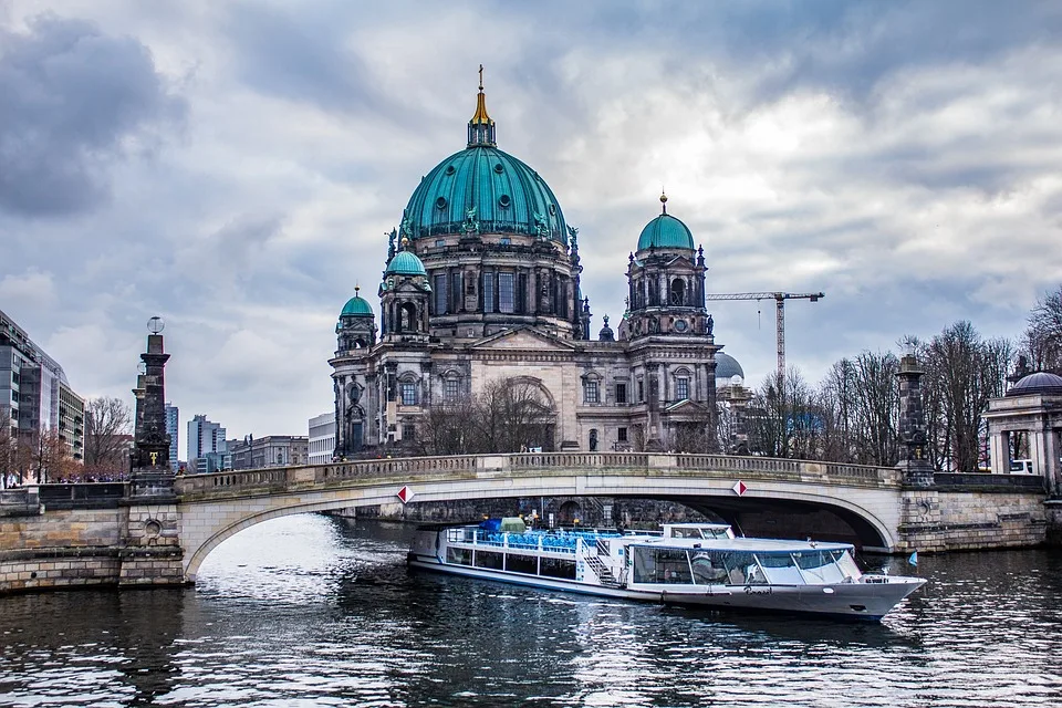 „berlin Kaskoversicherungsbeitraege Steigen – Brandenburg Bleibt Guenstig Jpg.webp