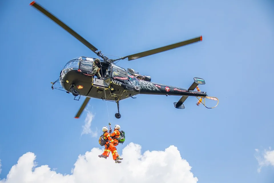 „bundeswehr Fallschirmspringer Ueben In Barth Flughafensperrung Fuer 10 Tage Jpg.webp