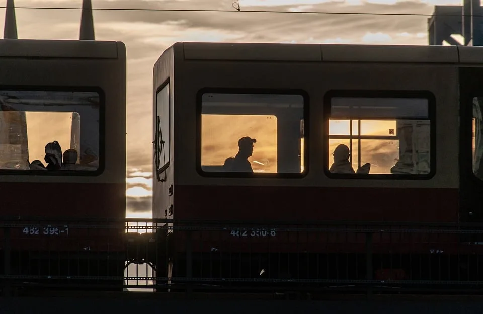 Bahn Baustellen Stoeren Zugverkehr In Bayern Wichtige Infos Fuer Reisende Jpg.webp