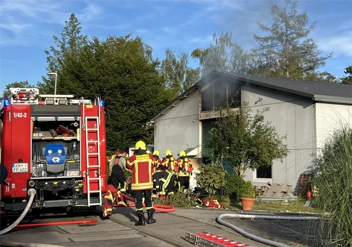 Brand In Reichenau Waldsiedlung Feuerwehr Im Grosseinsatz Gegen Deko Feuer Jpeg.webp