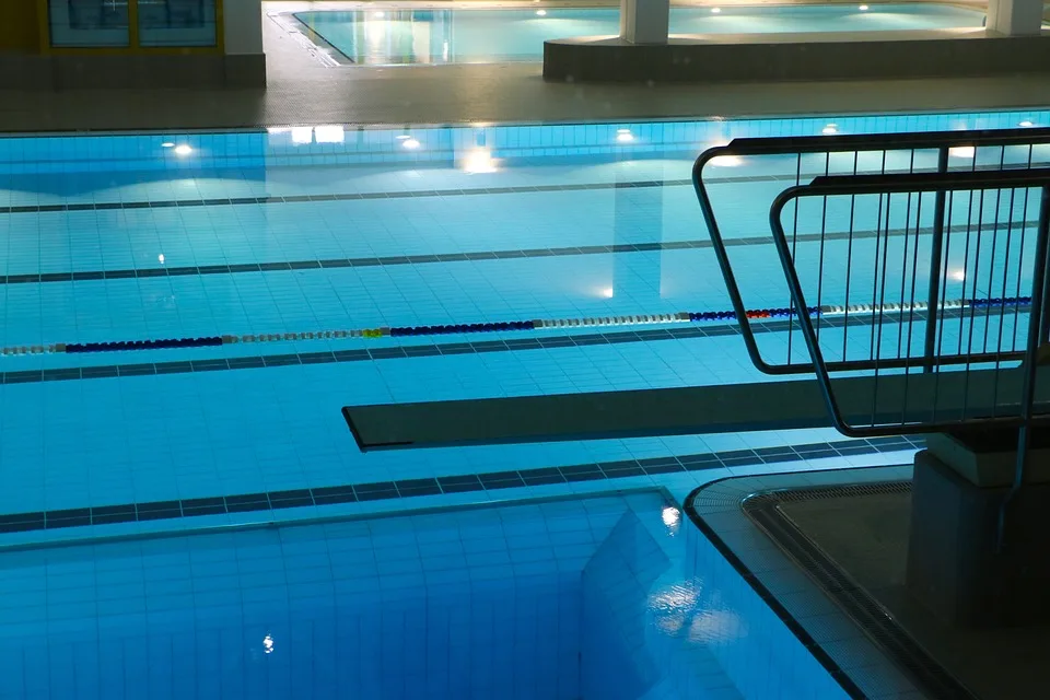 Die Hallenbaeder Mannheim Oeffnen Schwimmvergnuegen Nach Den Ferien Jpg.webp