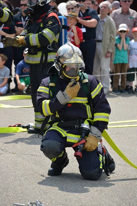 Feuerwehruebung In Zeulenroda Retter Im Einsatz Bei Notfall Szenario Jpg.webp