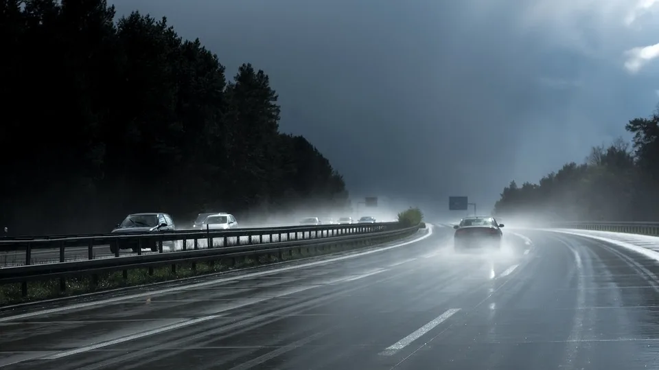 Mehrere Aquaplaning Unfaelle Auf Rheinhessens Autobahnen Jpg.webp