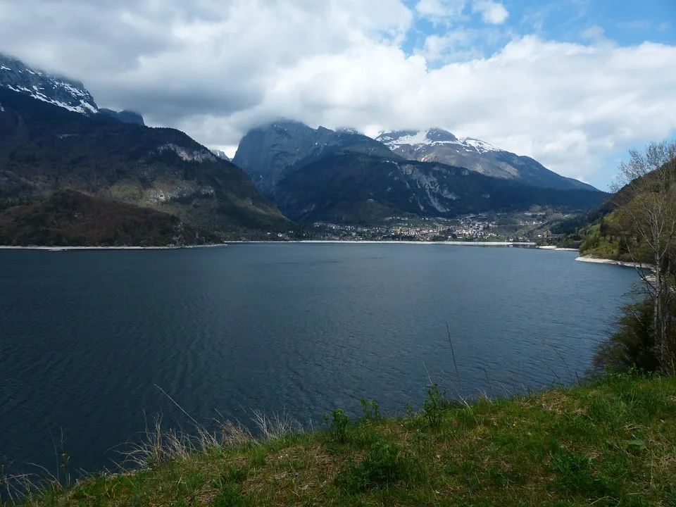 Molveno See Neunmal Italiens Schoenster See Und Ein Paradies Fuer Aktivreisen Jpg.webp