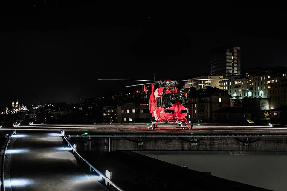 Raub Und Verkehrsunfaelle Polizei Ermittelt Nach Vorfaellen In Augsburg Jpg.webp