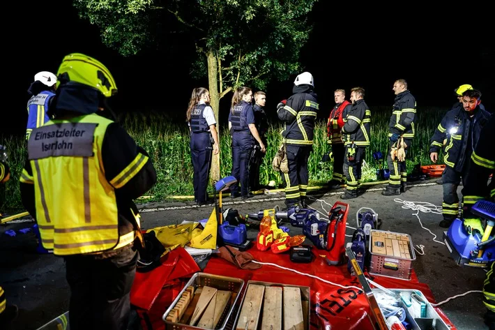 Schwerer Unfall Auf Der Alten Poststrasse Fahrer Eingeklemmt Gerettet Jpeg.webp