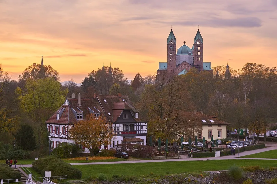 Speyerer Dom Ein Blick Auf 1500 Jahre Geschichte Und Macht Jpg.webp