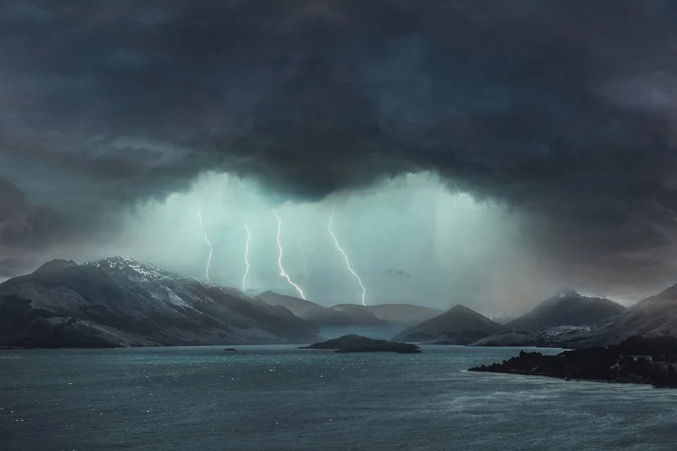 Unwetterchaos In Norddeutschland Oldenburg Kaempft Mit Den Folgen 2 Jpg.webp