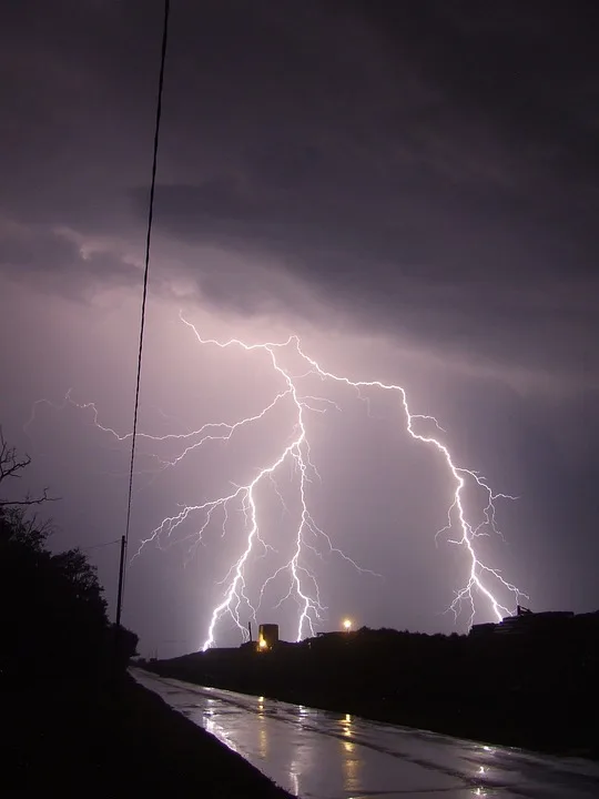 Unwetterwarnungen In Franken Gewitter Und Starker Wind Am Donnerstag Jpg.webp