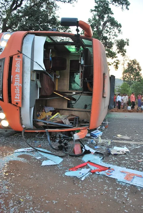 Verkehrsunfall In Kothrettenbach Fuenf Verletzte Und Erheblicher Sachschaden Jpg.webp