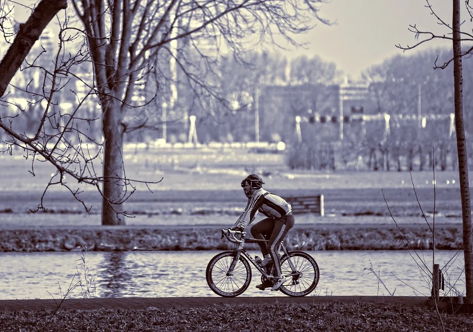 Verletzte Radfahrer Im Rems Murr Kreis Zwei Unfaelle Am Samstag Jpg.webp