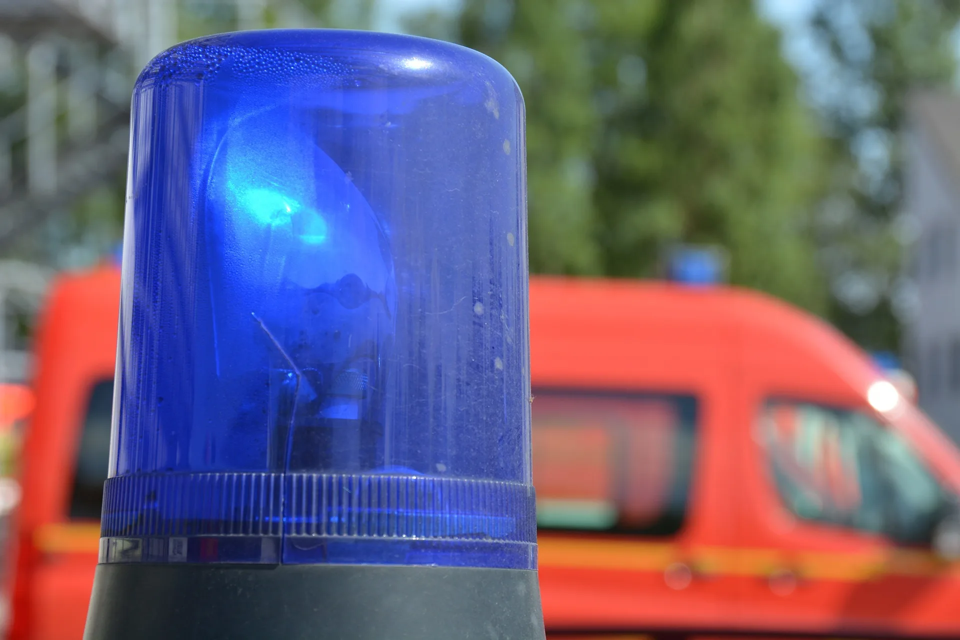 Gasgeruch In Wetter Feuerwehr Im Einsatz Wegen Baum Unfall.webp.webp