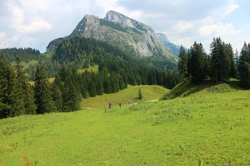 Naturfreunde Annaberg - Von Ehrungen bis zur Multimedia-Show