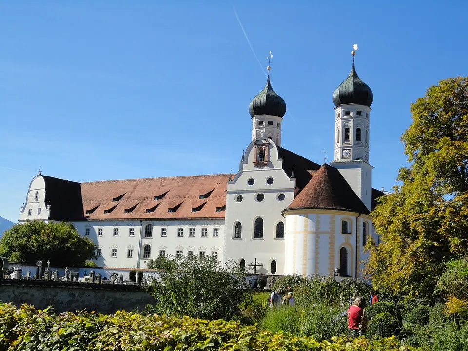 MeinBezirk.at„Europa-Chef“ der Salesianer zu Besuch in AmstettenDer Generalrat der Salesianer Don Boscos für die Region Nord-, Mittel- und 
Osteuropa, P. Roman Jachimowicz, besuchte im Rahmen einer Visitation die....vor 13 Minuten