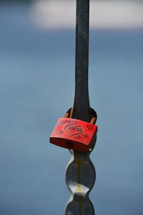 Nicht nur Verzögerung - Chaos beim Ausbau des Glasfasernetzes Hollabrunn