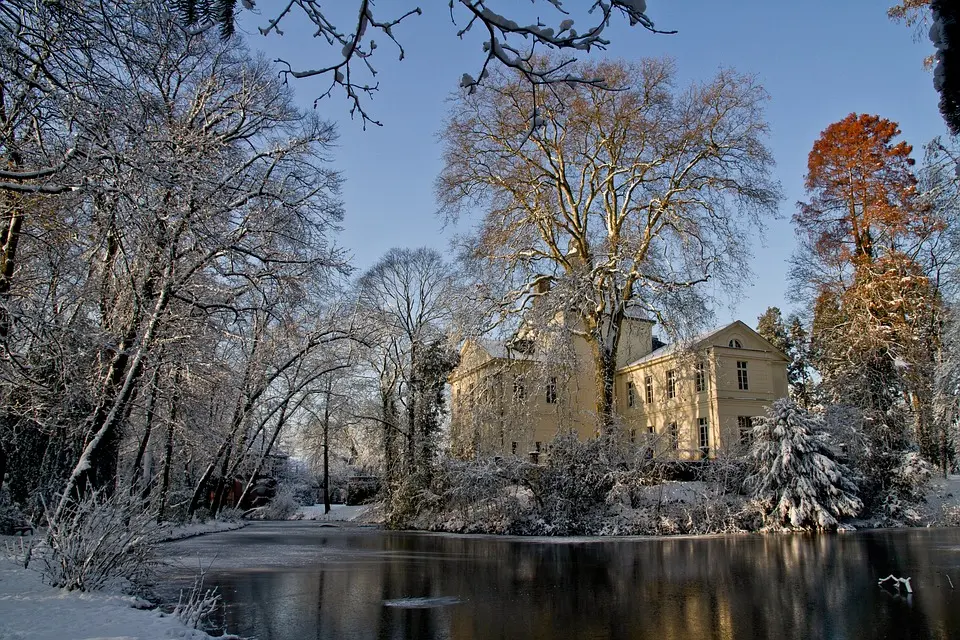 MeinBezirk.atGroße Bildergalerie: Rauschende HLW-Ballnacht im Schloss WolfsbergWOLFSBERG. Unter dem Motto „Maturini – geschüttelt, gerührt und heute 
gekürt“ feierten die Maturantinnen und der Maturant ihren 39. HLW-Ball..vor 27 Minuten