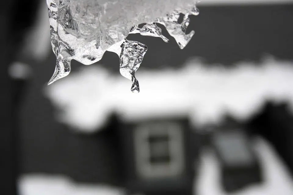 MeinBezirk.at5 bis 20 Zentimeter Neuschnee: Ganz Kärnten wurde angezuckertIn der Nacht von Donnerstag auf Freitag hat es in ganz Kärnten geschneit. 
Die Neuschneemengen reichen von fünf Zentimeter bis hin zu 20 Zentimeter..vor 42 Minuten