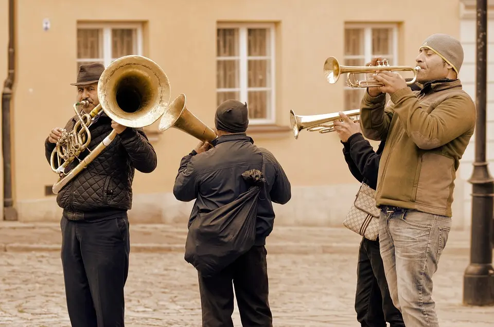 Tuba und Filmmusik - Christian Kolonovits dirigiert an Haydn-Privathochschule Eisenstadt