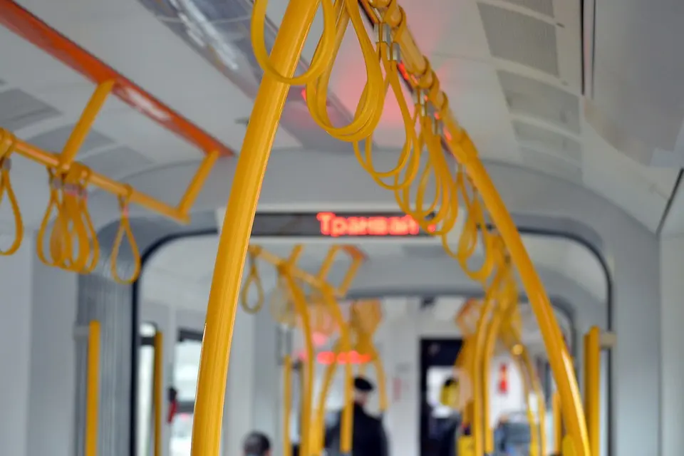 Kleine ZeitungDreifacher Straßenbahnausbau in Graz: „Wir brauchen weitere Garnituren“Ausbau der Linien 1 und 5, neue Tramroute für die Linien 16 und 17: Was 
Passagiere freut, hat nicht nur für Radler und Autolenker Folgen..vor 23 Minuten