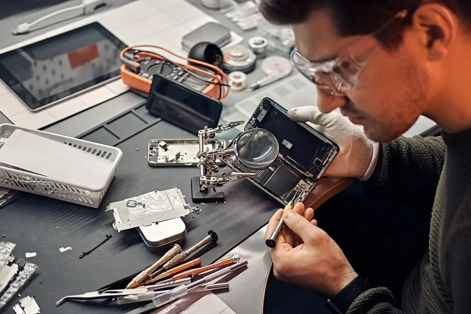 Repair Café in der Polytechnischen Schule war gut besucht osttirol-heute.at