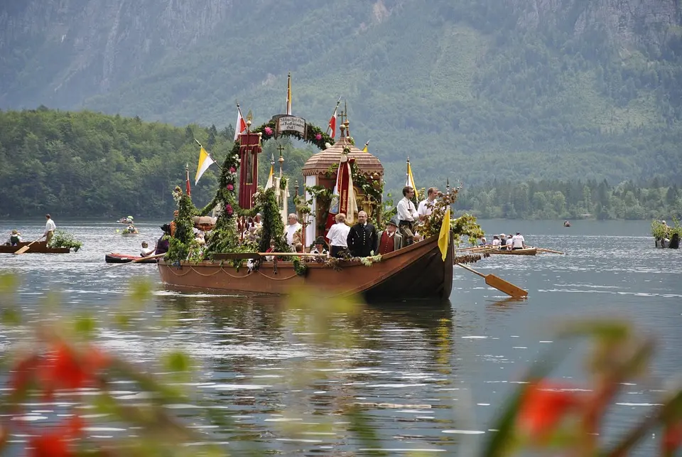 Kronen ZeitungStars im Jahr 2025 - Salzkammergut Festwochen: „Egal wohin, Baby!“Die Salzkammergut Festwochen, die ihren Sitz in Gmunden haben, waren zwar 
nicht selbst „die Kulturhauptstadt“, mischten beim Großevent aber eifrig ....vor 45 Minuten