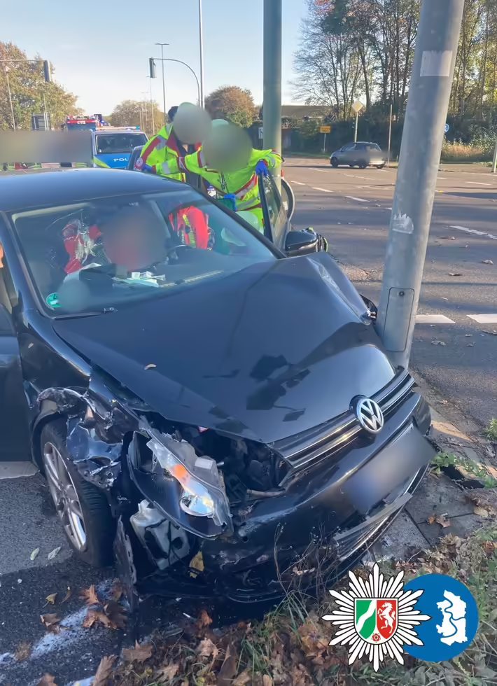 Schwerer Unfall in Bergheim: Drei Verletzte bei Kreuzungskollision!