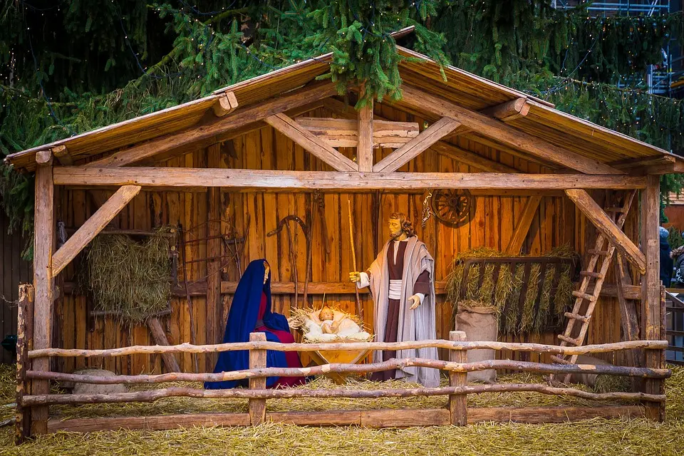 45 Aussteller: Zwei-Tages-Weihnachtsmarkt in der Festhalle Stallhof