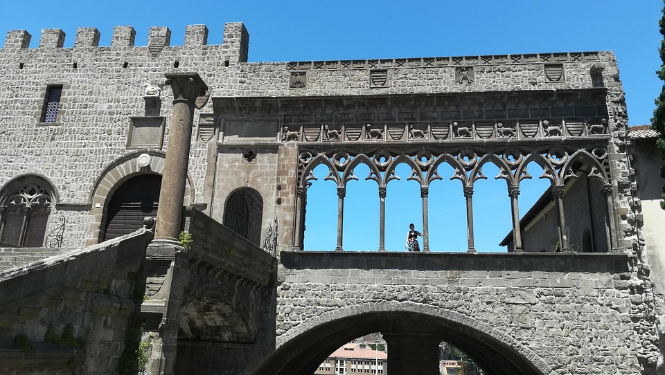 Conclave: Visueller Leitfaden zur Papstwahl und ihrem geheimen Prozess