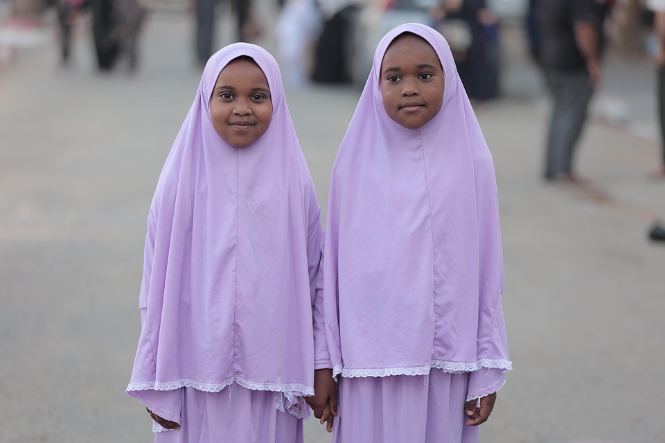 Hilfsschiff auf dem Weg nach Gaza brennt nach mutmaßlichem Drone-Angriff