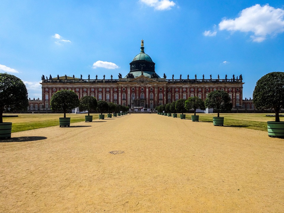 Neues Stalin-Denkmal in Moskaus U-Bahn sorgt für Kontroversen