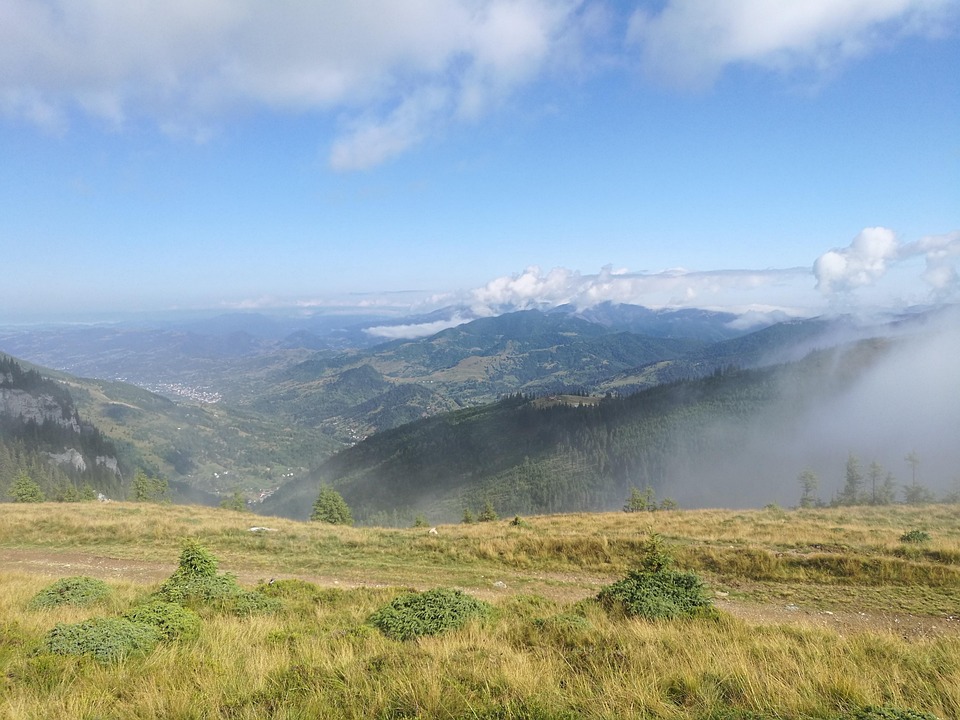 Rumänen wählen im Präsidentschaftswahlkampf nationalistisch ausgerichtete Kandidaten