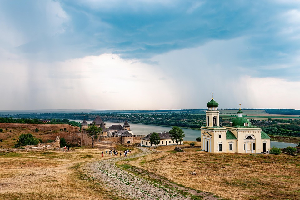 Ukraine und Russland: Drohnenangriffe nach Trump-Putin-Gespräch продолжаются