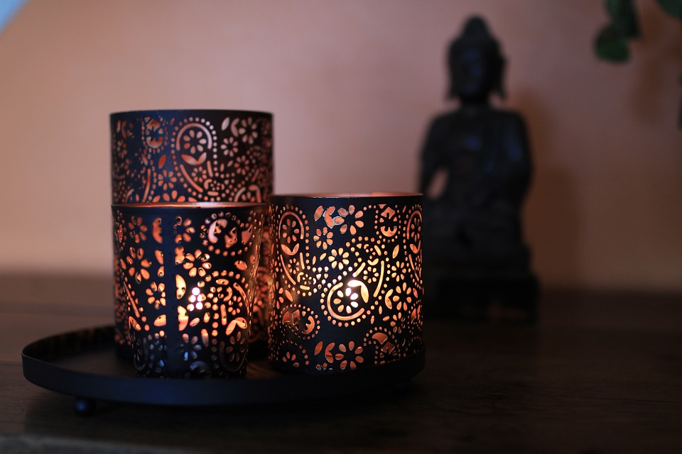 Diese Pufferjacke beruhigt mit Licht und Klang für besseren Schlaf