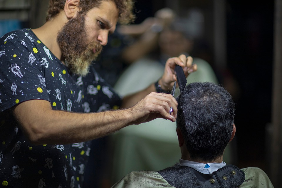 Iran startet Hunderte von Raketenangriffen auf Israel