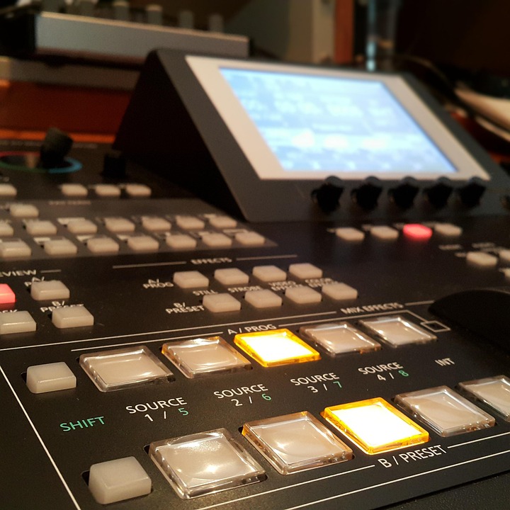 Video zeigt Mann mit verdächtigem Paket nach Tod seiner Angestellten in Mexiko