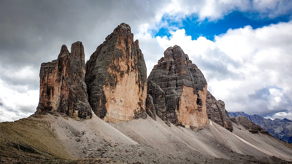 Drei Ex-Vorgesetzte von Lucy Letby wegen Totschlags verdächtigt