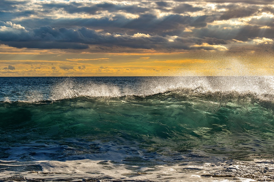 Mindestens 18 Tote nach Absturz eines Bangladesch-Jets in Dhaka Schule